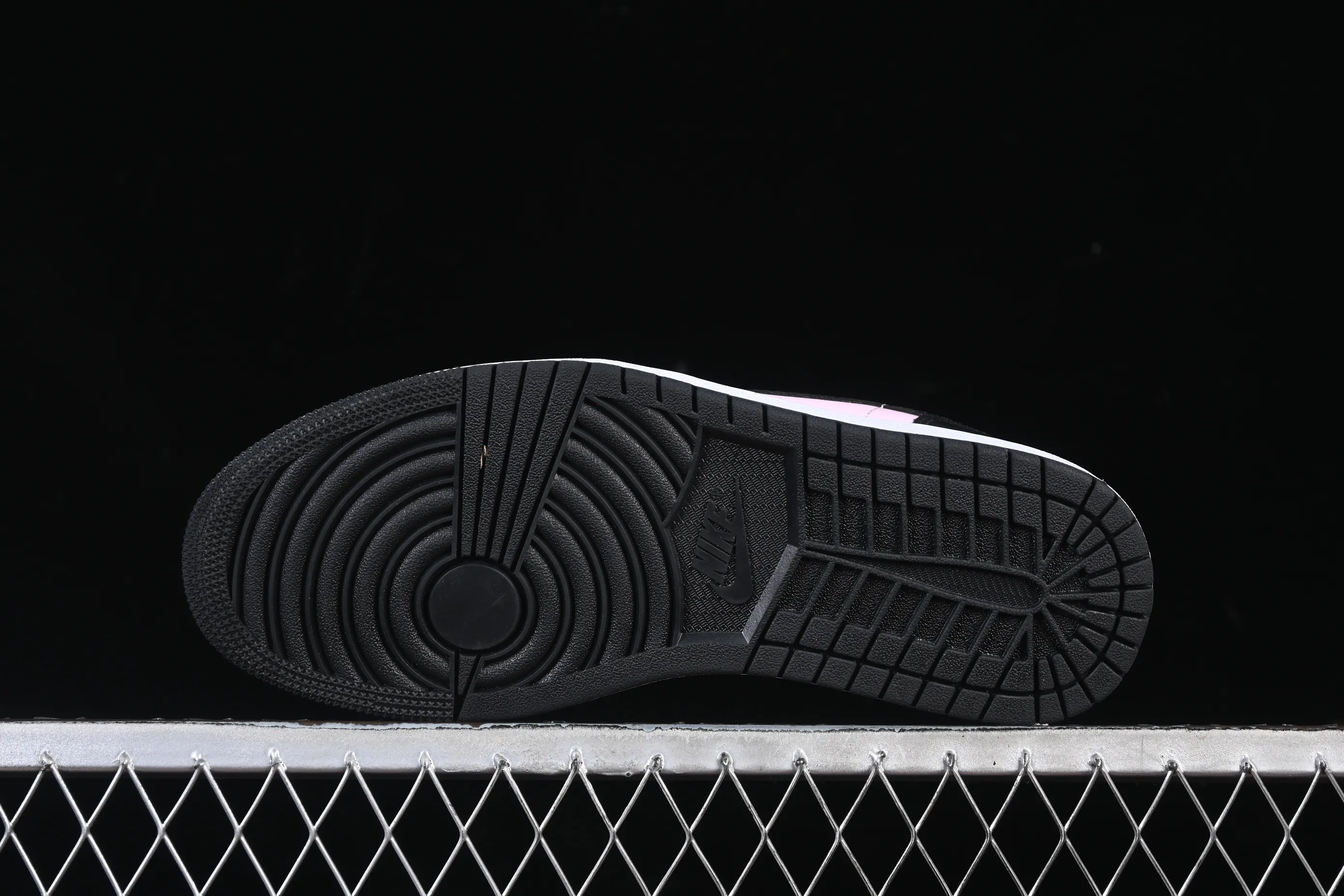 All categories Air Jordan Jordan series basketball shoes Air Jordan 1 Low Air Jordan 1 Low AJ1 Joe 1 black powder low-top cultural casual sneakers IO3394-663